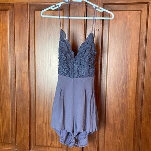 Lulu's New Lace Cross Back Star Spangled Blue Gray Strappy Romper Size Medium